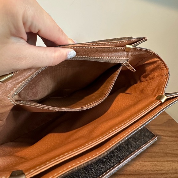 3-Fer‼️ Celine Crossbody, Wallet and Chain - Picture 12 of 16